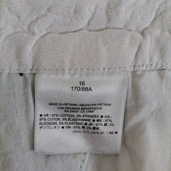 Old Navy Womens Black High Rise Flat Front Regular Fit Chino Shorts Size 16 - Picture 6 of 6